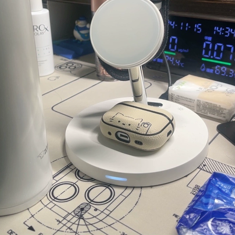 レザーキャットハイタッチプレミアムケース【AirPods(エアーポッズ)】