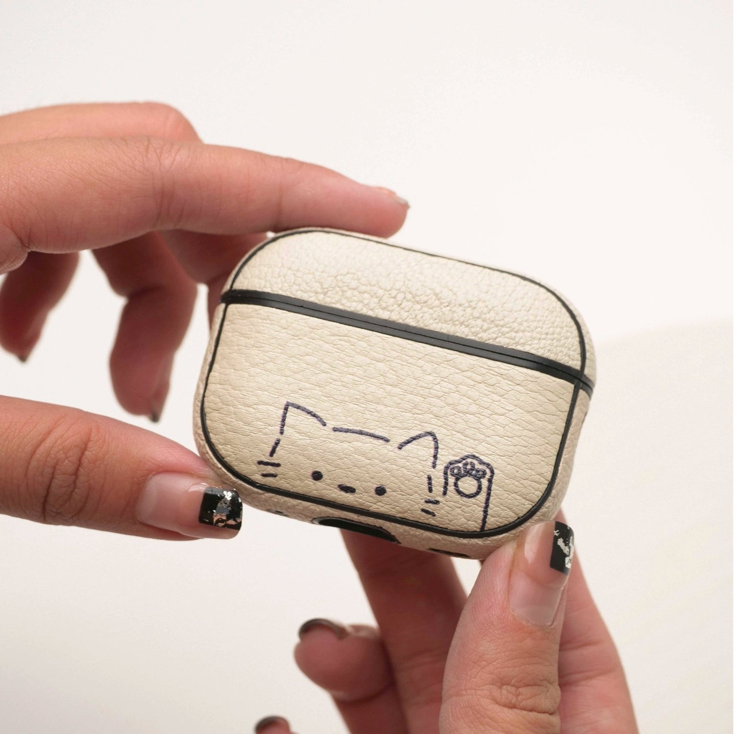 レザーキャットハイタッチプレミアムケース【AirPods(エアーポッズ)】