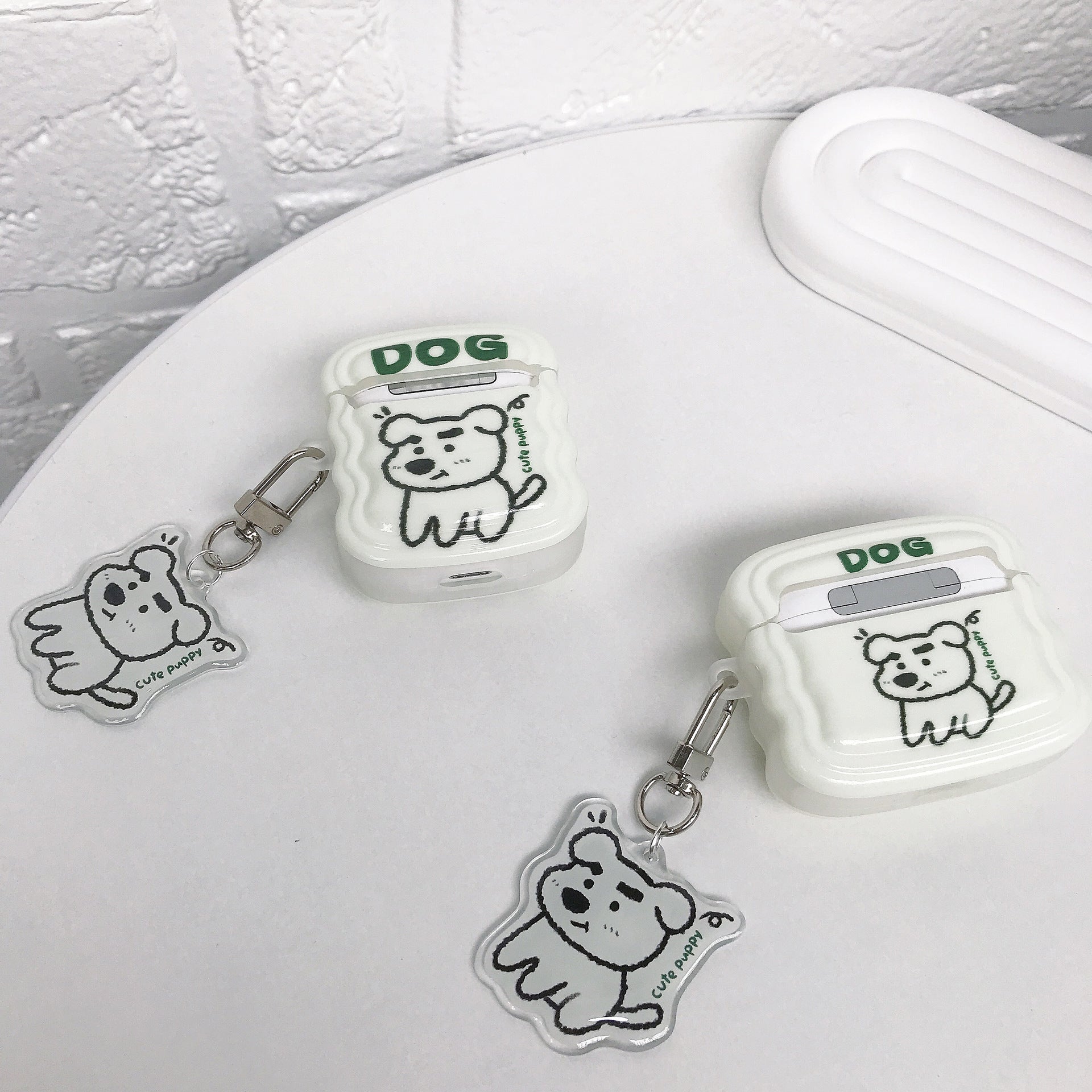 ホワイトパピーシリコンケース【AirPods(エアーポッズ)】