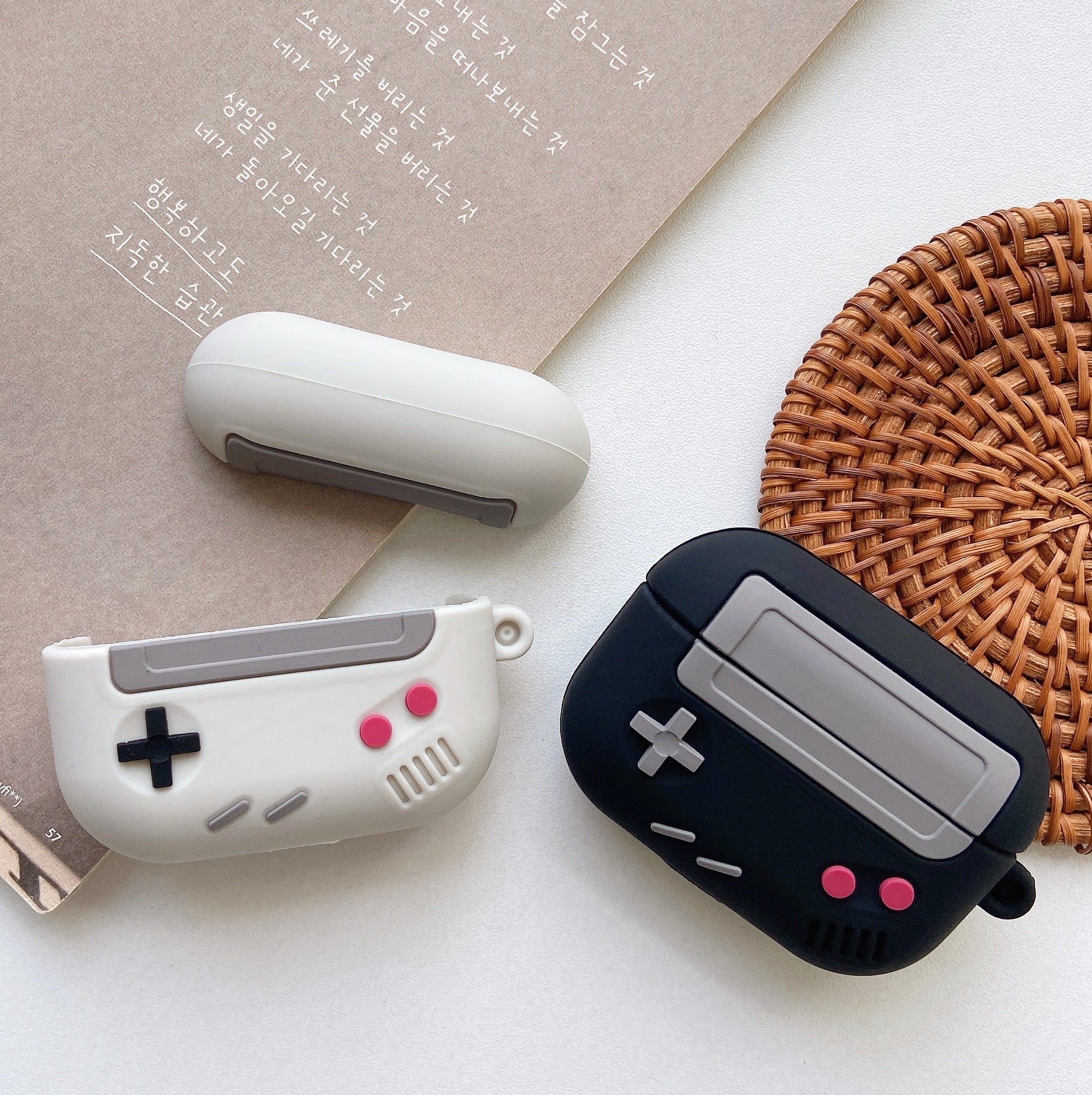ユニークゲーミングシリコンケース【AirPods(エアーポッズ)】