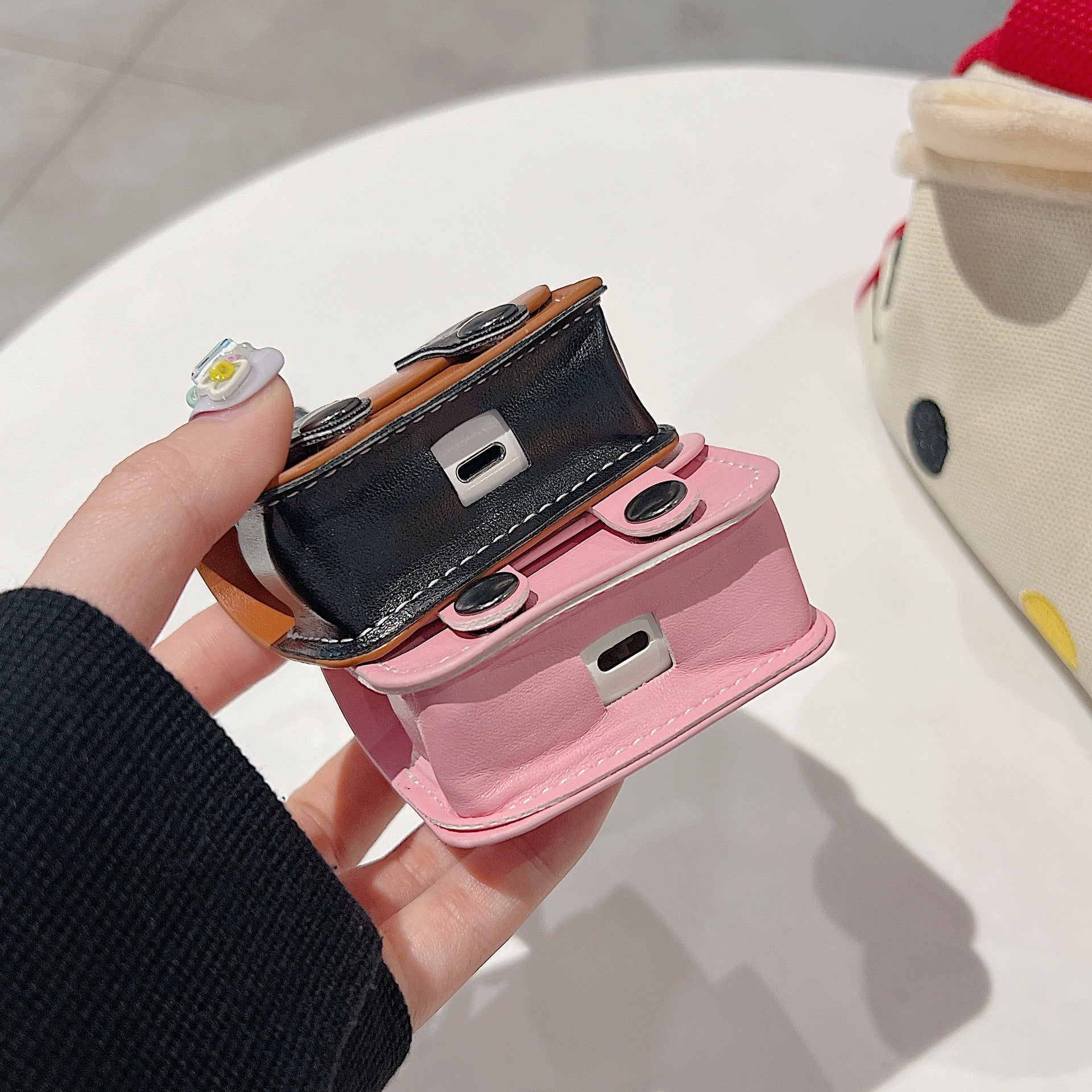 ダブルボタンレザーケース【AirPods(エアーポッズ)】