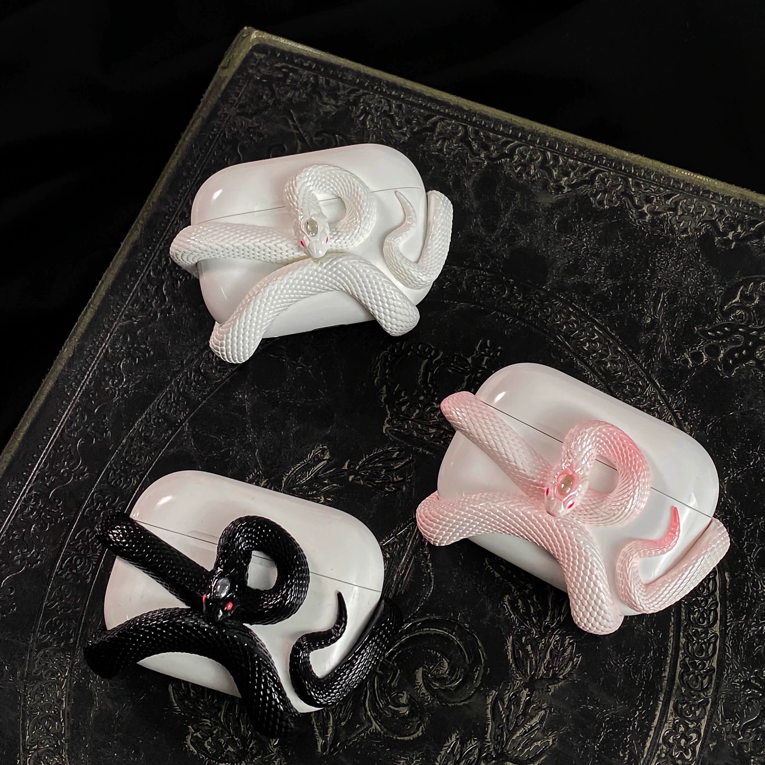 スネークインタングルドプレミアムケース【AirPods(エアーポッズ)】