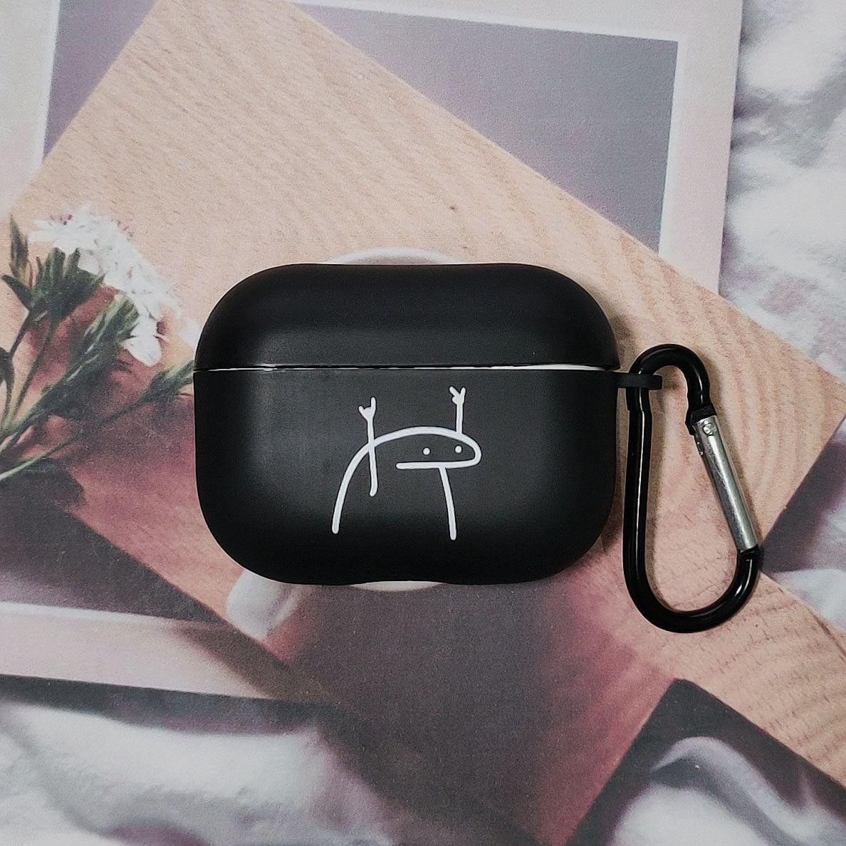 ファニーラインモノクロケース【AirPods(エアーポッズ)】