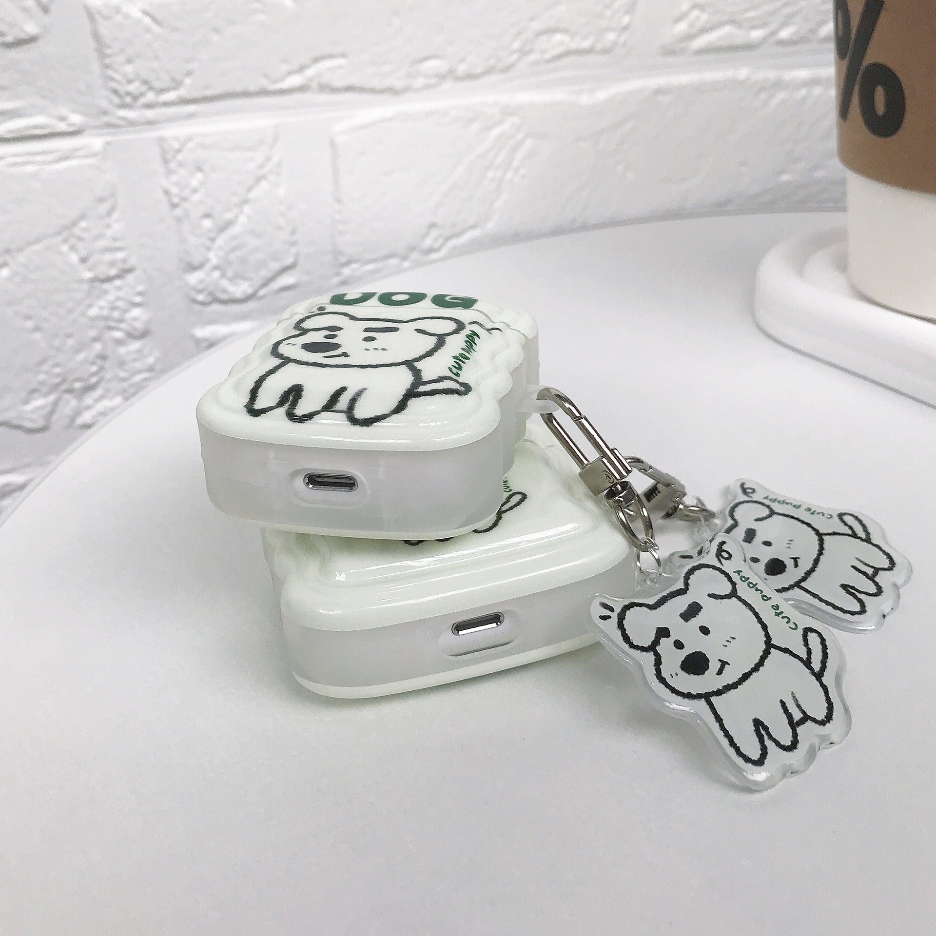 ホワイトパピーシリコンケース【AirPods(エアーポッズ)】