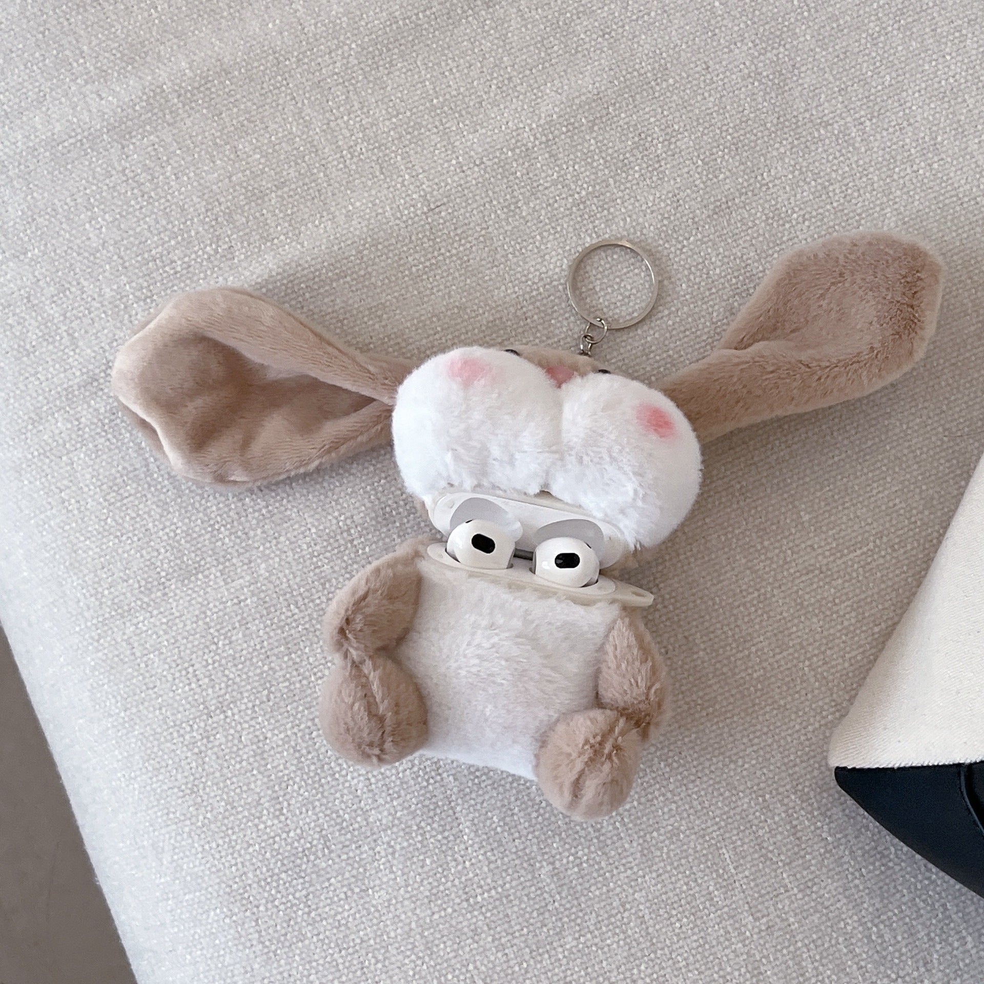 プラッシュバニーケース【AirPods(エアーポッズ)】