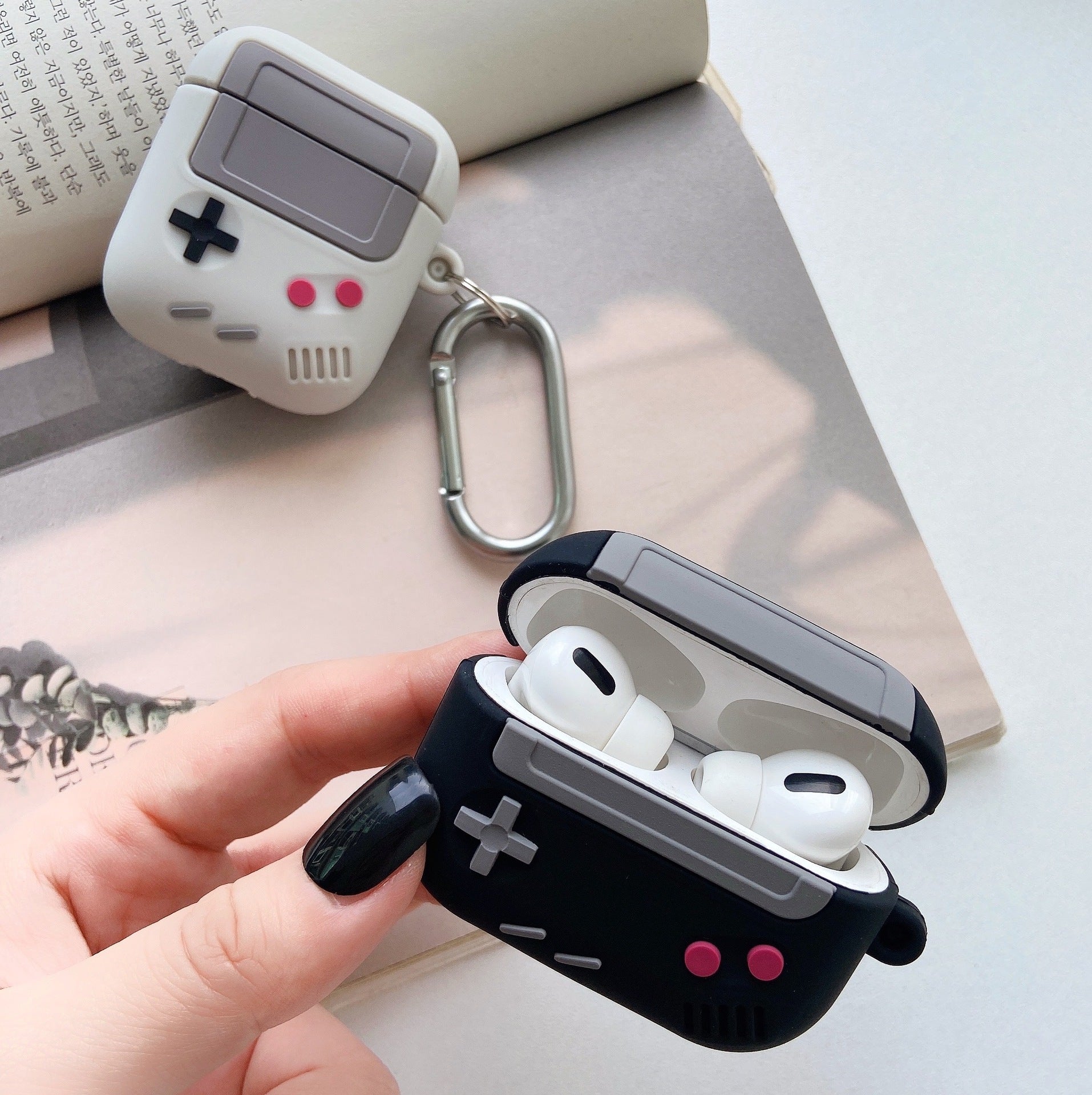 ユニークゲーミングシリコンケース【AirPods(エアーポッズ)】