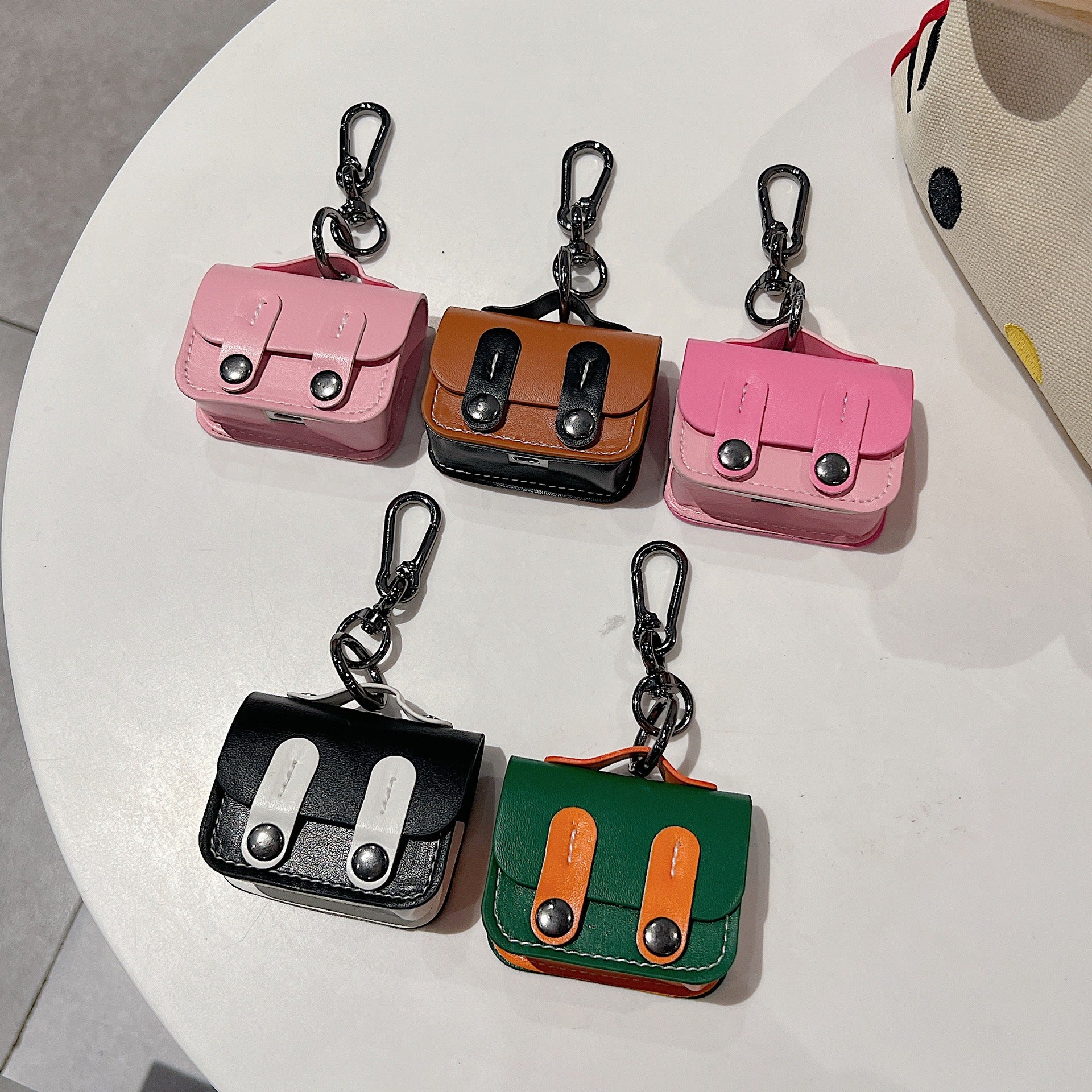 ダブルボタンレザーケース【AirPods(エアーポッズ)】