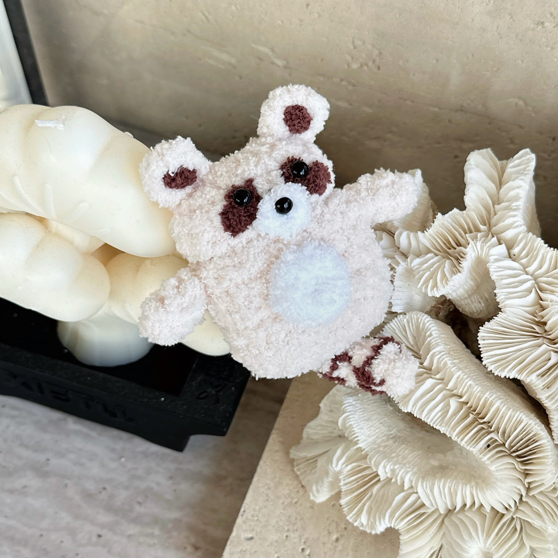 プラッシュアライグマケース【AirPods(エアーポッズ)】