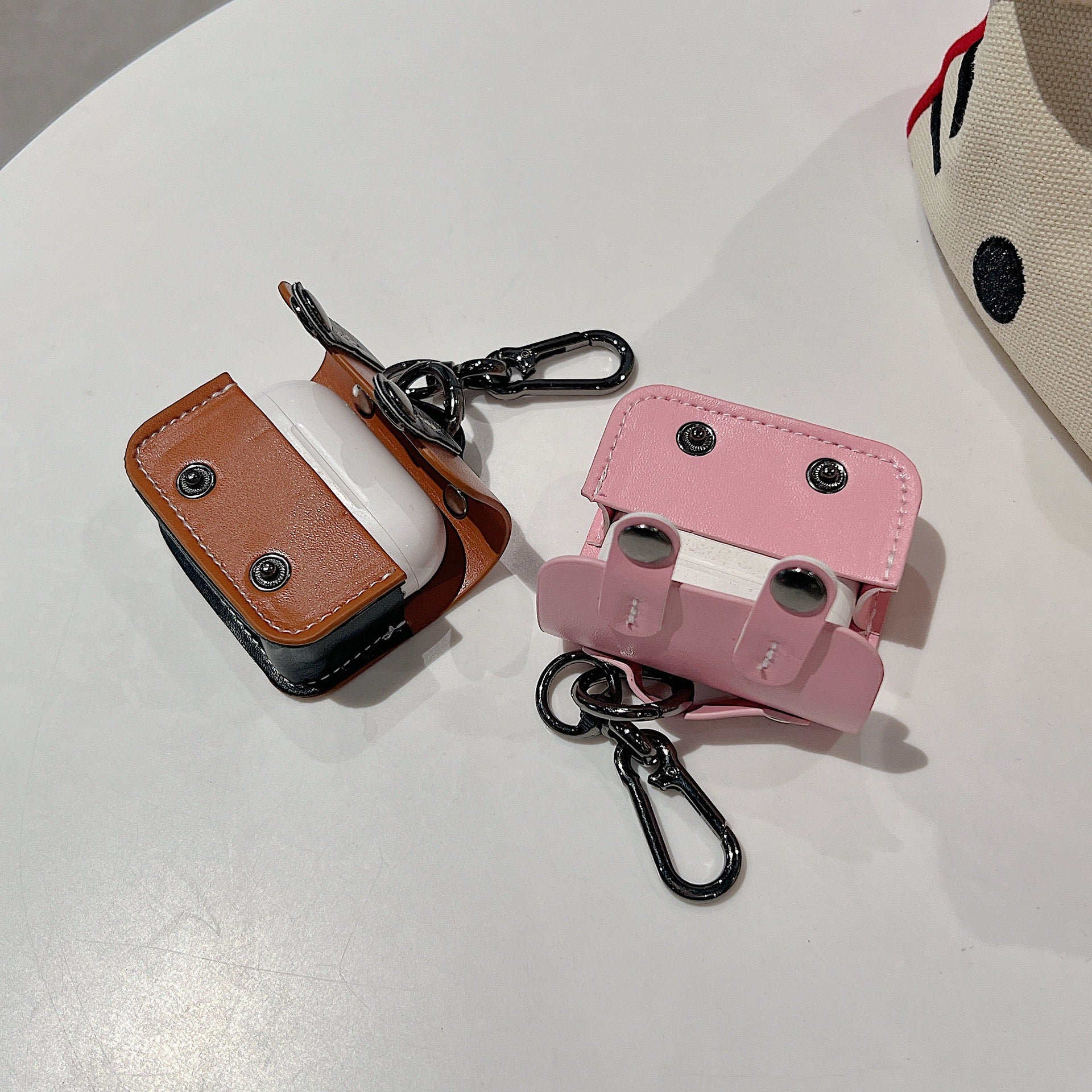 ダブルボタンレザーケース【AirPods（エアーポッズ）】